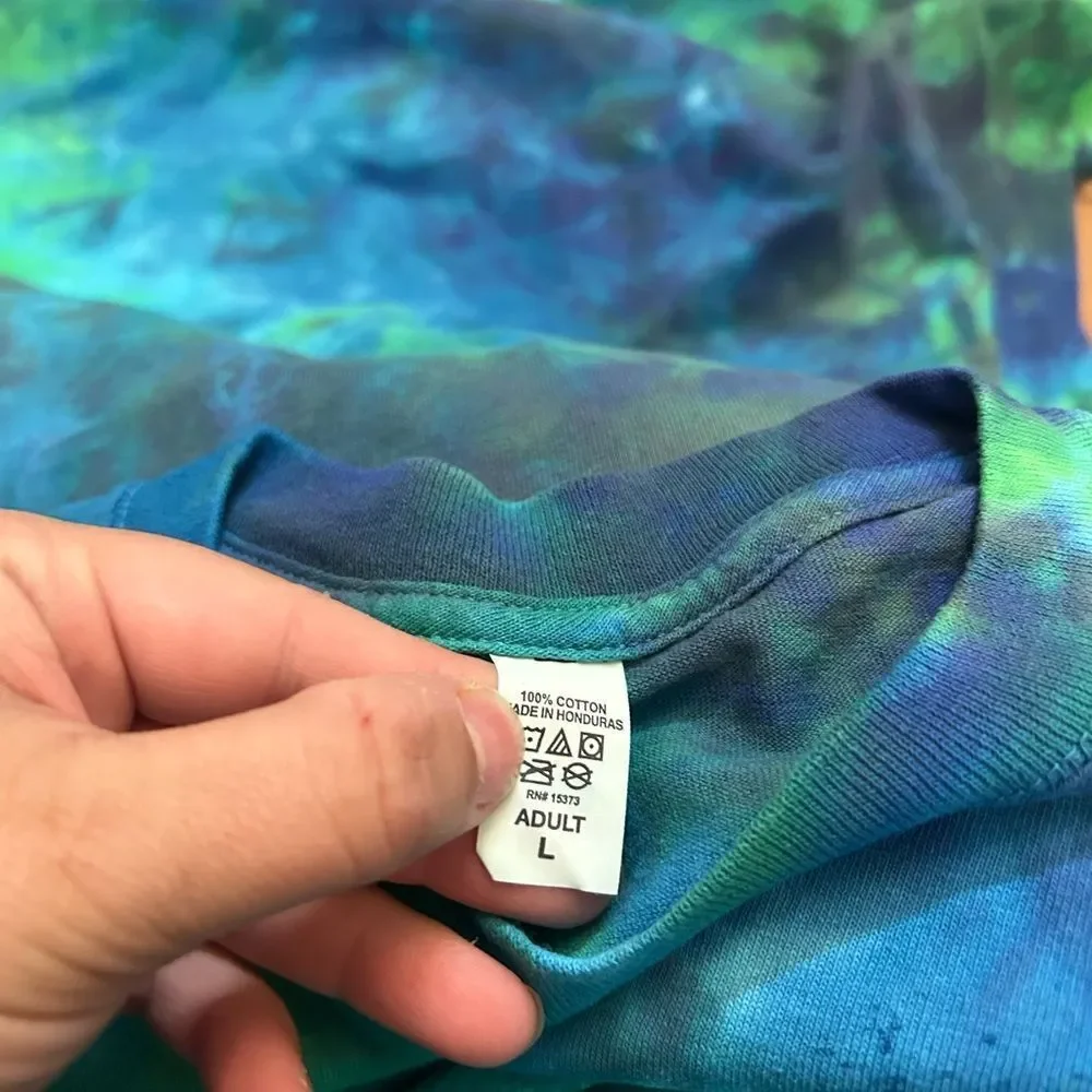 Pink Floyd Tie-Dye Band Tshirt - Picture 3 of 3